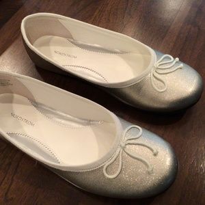 Girls Nordstrom Ballet flats